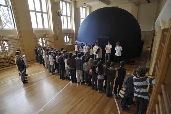 Planetarijum-u-skoli-Svetozar-Miletic
