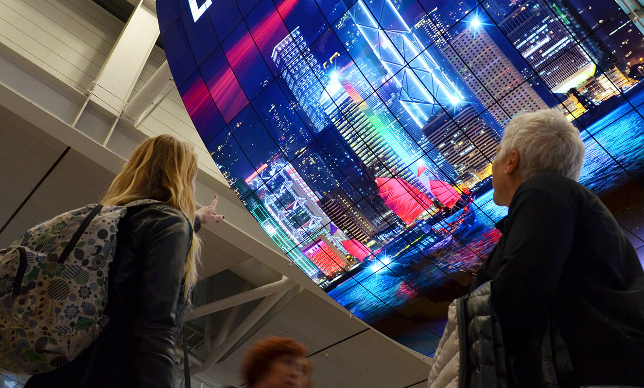 OLED-Signage-Incheon-Airport_Fotografija_4